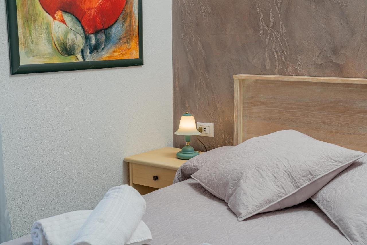 Rooms Tavolara Сан-Теодоро Экстерьер фото